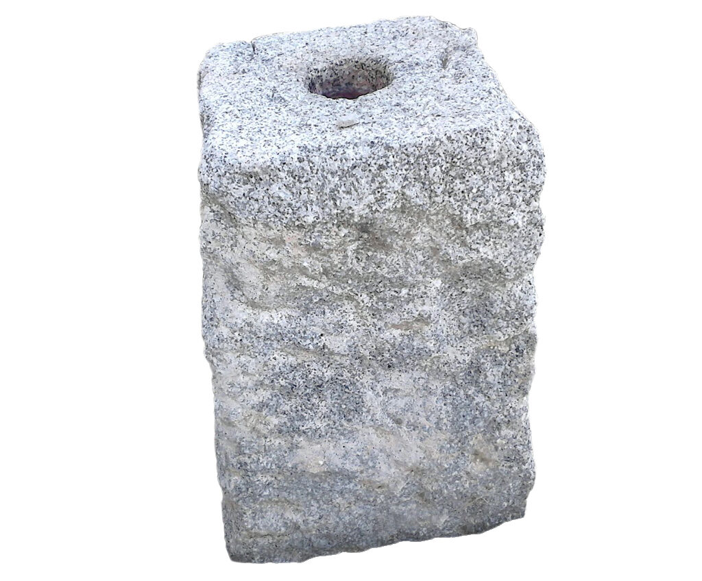BASA DE GRANITO RUSTICO - APROX. 60X25X25 CM.