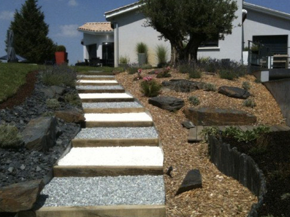 piedra natural para jardin, blanco, gris, rojo naturpiedra