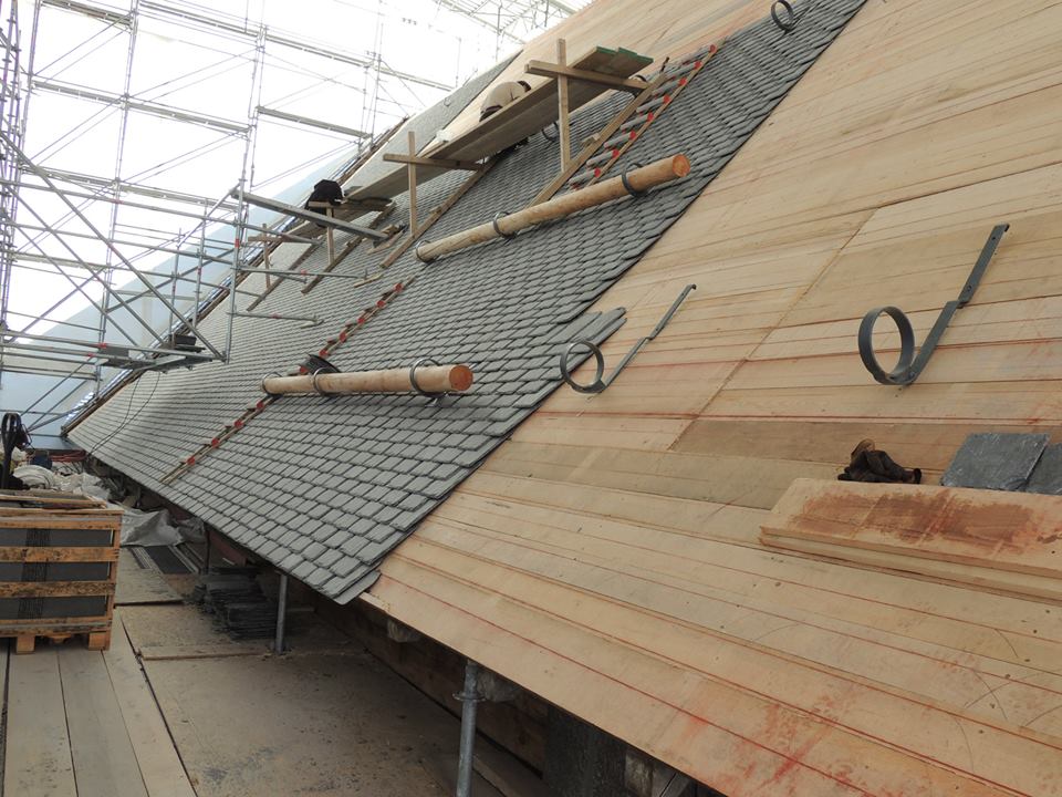 detalle del proceso de restauración de la cubierta