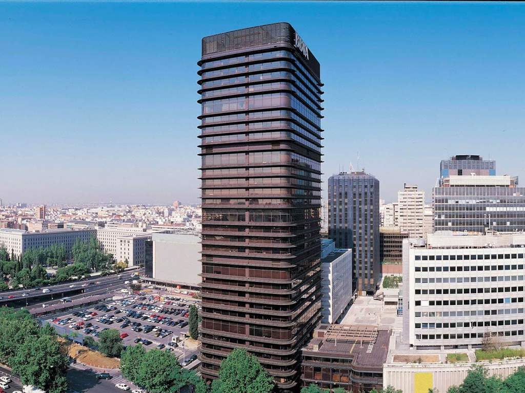 OFFICES BUILDING RENOVATION CASTELLANA 81 Naturpiedra JBERNARDOS