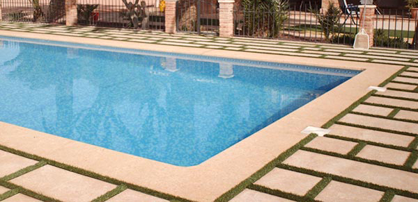 Coronación y playa en piedra natural