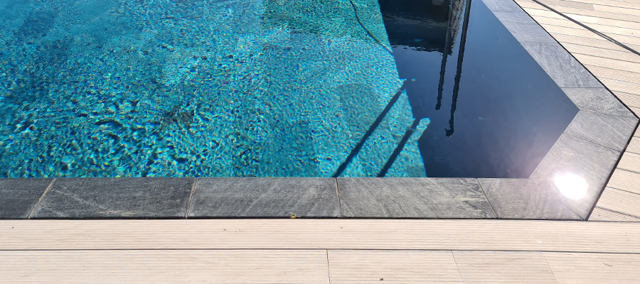 coronación y vaso de piscina