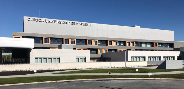 PIEDRA NATURAL EN LA CLINICA UNIVERSIDAD DE NAVARRA EN MADRID