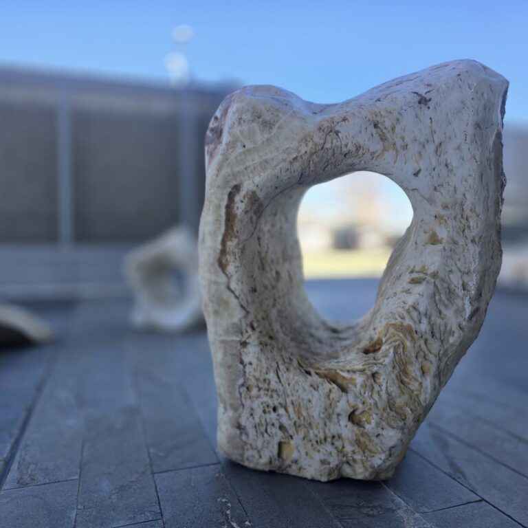 Decoracion jardín con estatuas de piedra natural