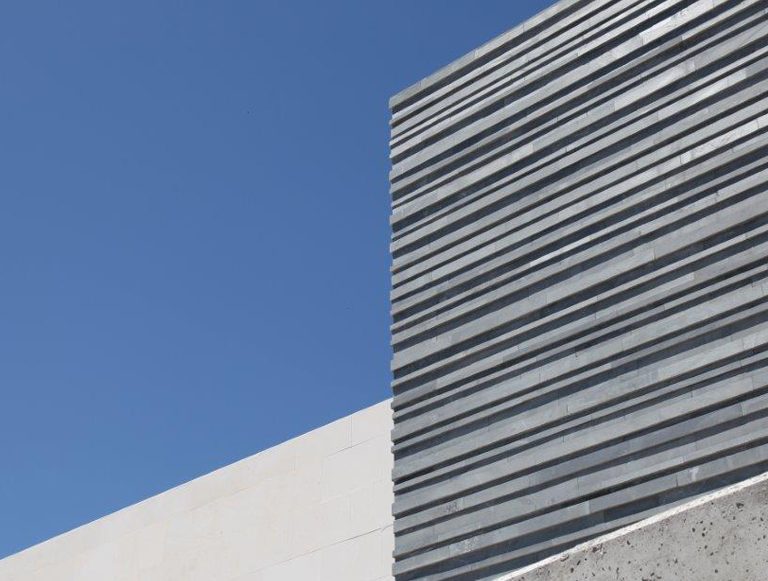 strips exterior filita naturpiedra gris acabado natural