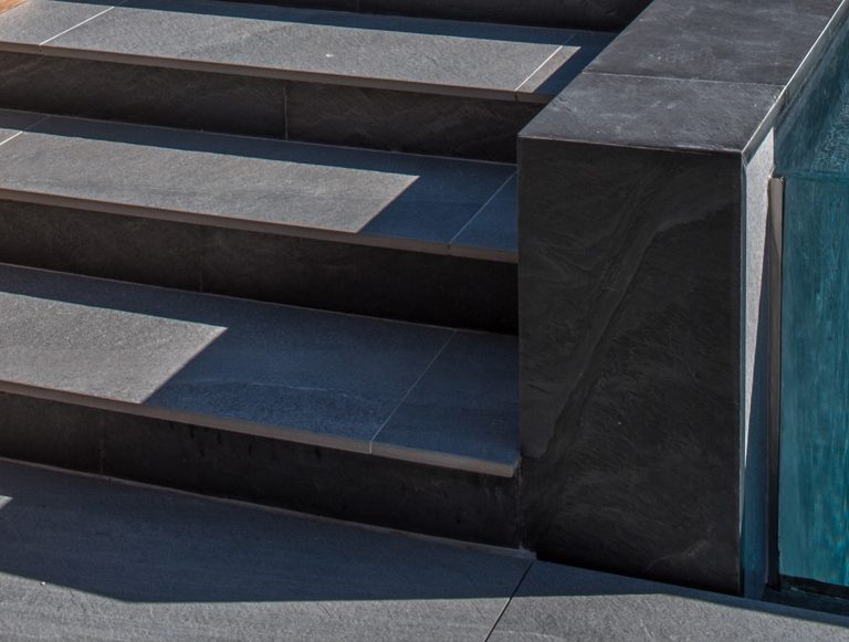 coronacion piscina filita envejecida naturpiedra